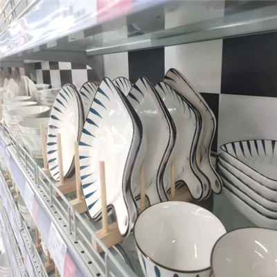 قفسه ظرف چوبی